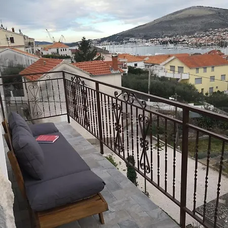 Tomi - With Beautiful View * Trogir