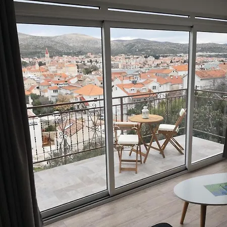 Tomi - With Beautiful View Trogir