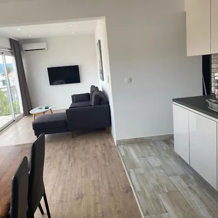 Apartment Tomi - With Beautiful View Trogir